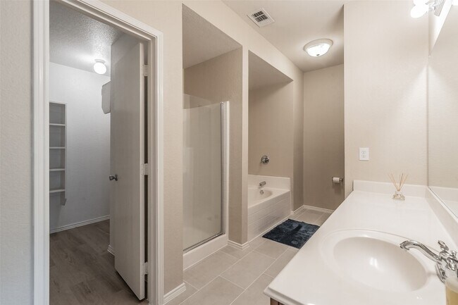 Building Photo - 629 Chalk Knoll Rd