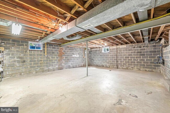 Building Photo - 9619 Singleton Dr