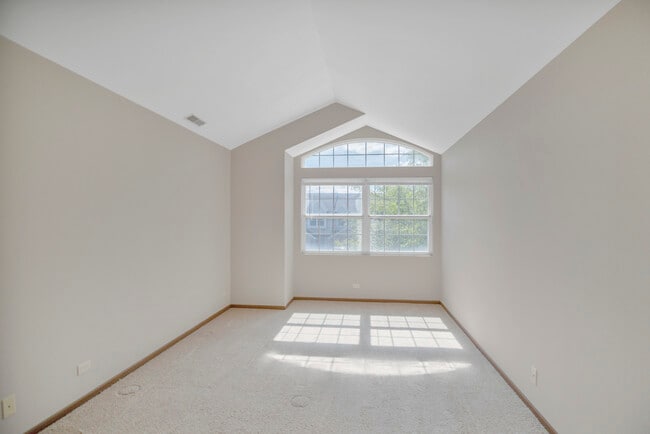 Building Photo - 951 Viewpoint Dr