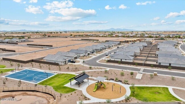 Building Photo - 1575 E Lardner Dr