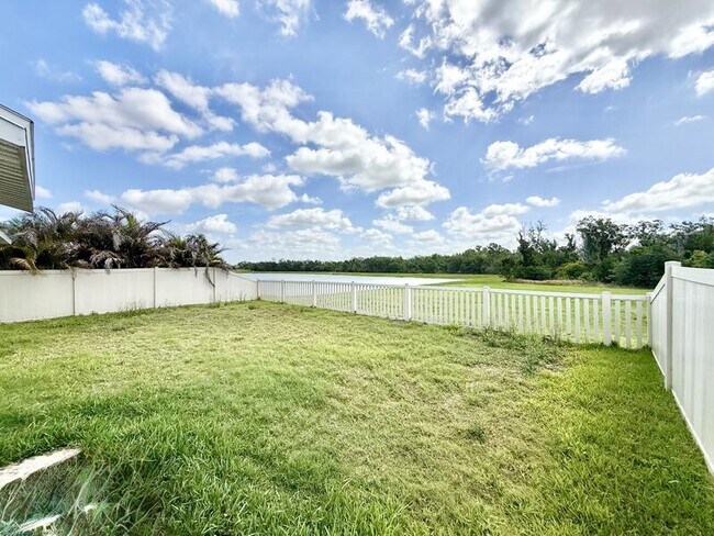 Building Photo - 17134 White Mangrove Dr