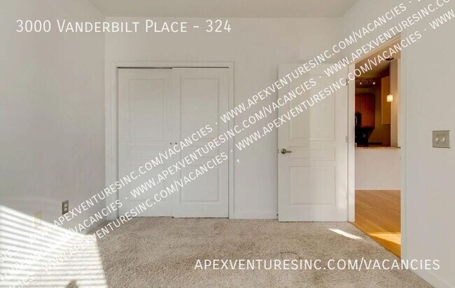 Building Photo - 3000 Vanderbilt Pl