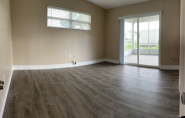 Building Photo - Whitman