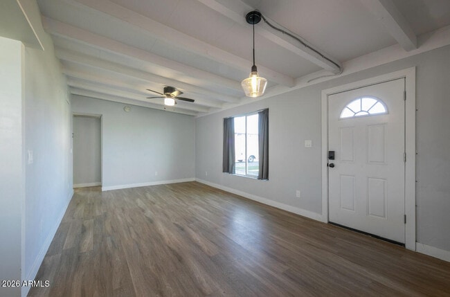 Building Photo - 2205 W Cambridge Ave