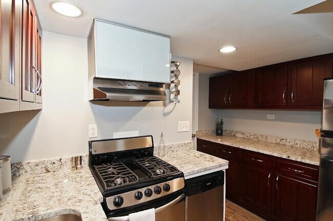 Building Photo - 1800 19th St NW