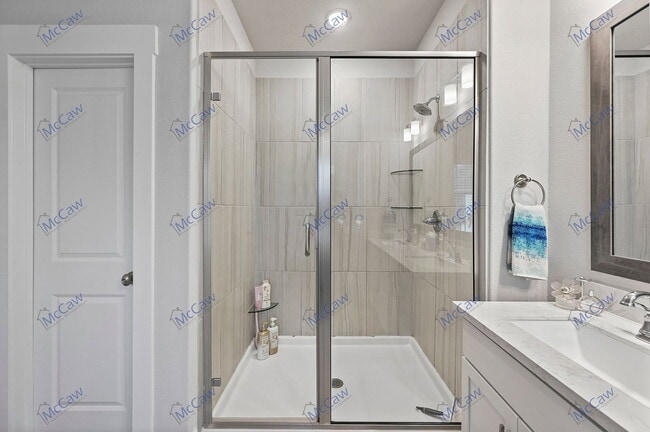 Building Photo - 7741 Reis Ln