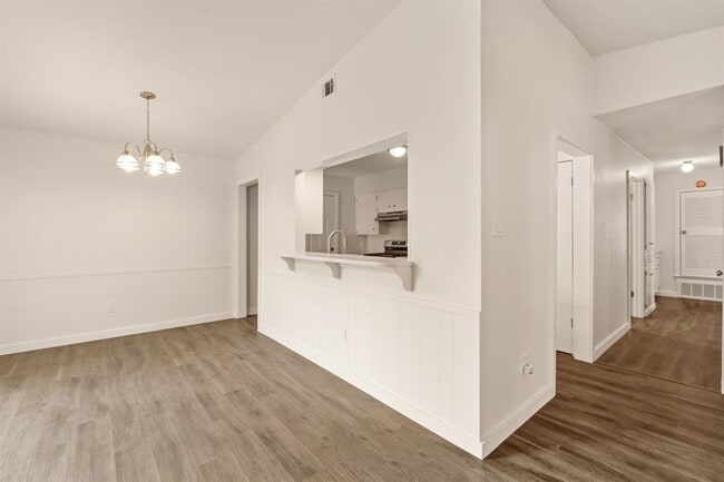 Building Photo - 2507 Biggs Dr