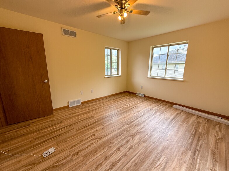 Building Photo - 5022 Paulson Ct