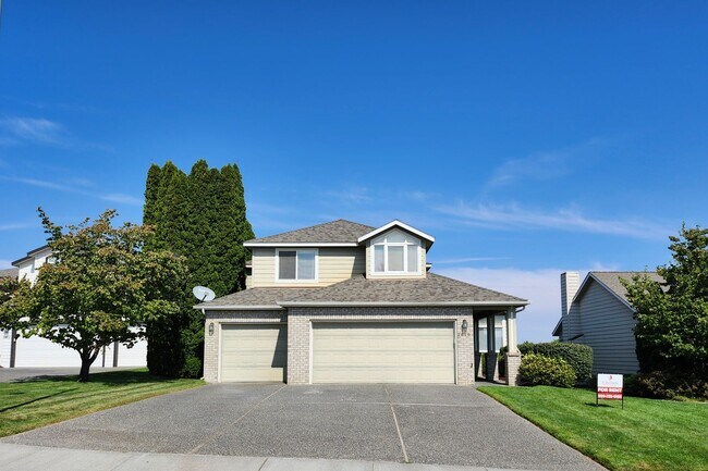 Primary Photo - Great Community Amenities! 4-Bedroom, 2.5-...