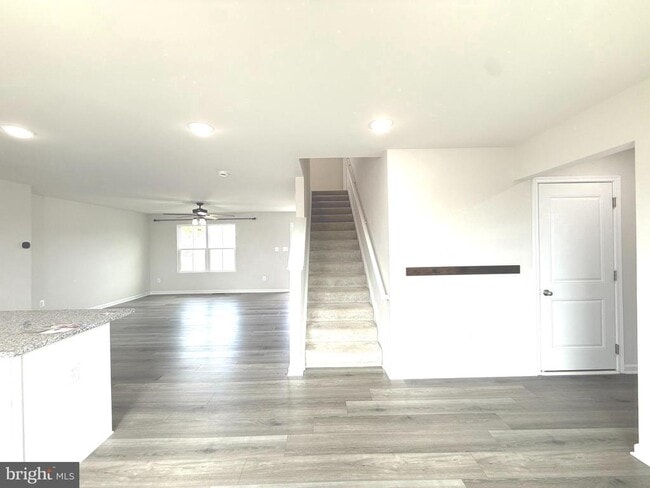 Building Photo - 365 Otero Ln