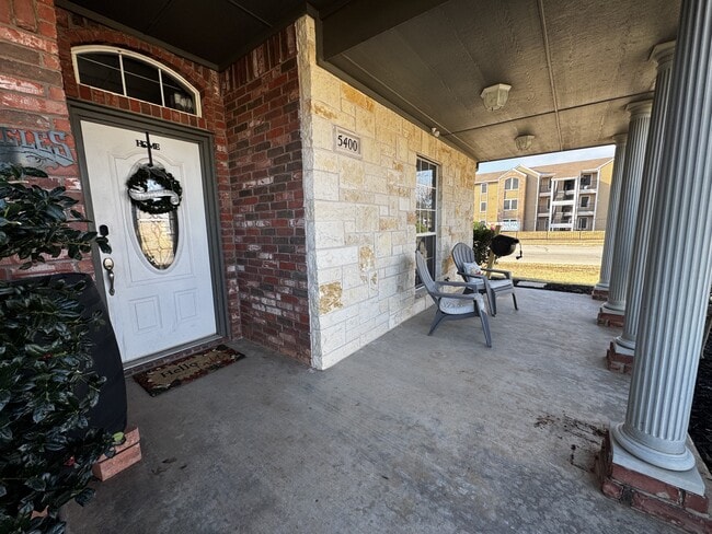 Building Photo - 5400 Flo Dr