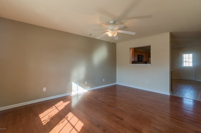 Building Photo - 303 Caldwell Loop
