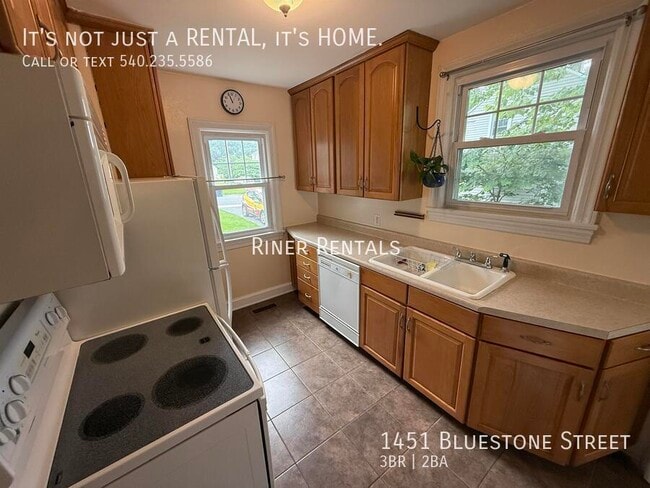 Building Photo - 1451 Bluestone St