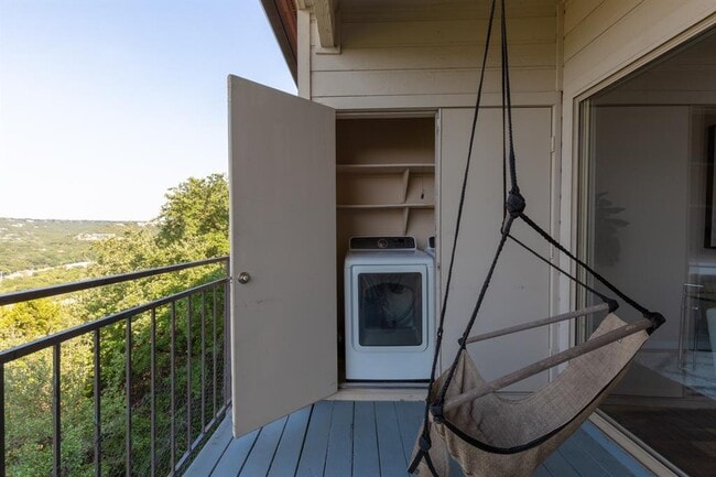 Building Photo - 6000-5 Shepherd Mountain Cove