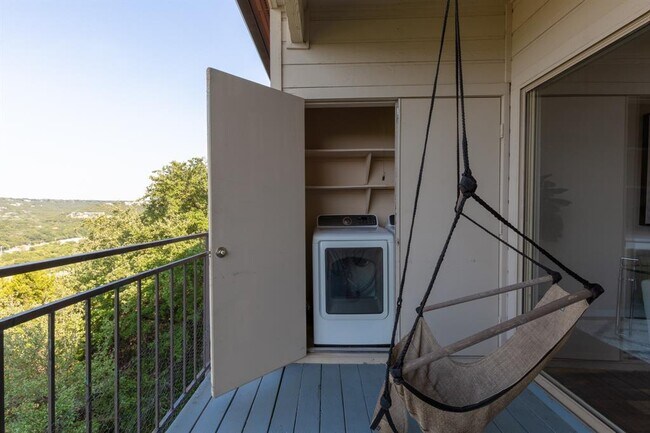 Building Photo - 6000 Shepherd Mountain Cove
