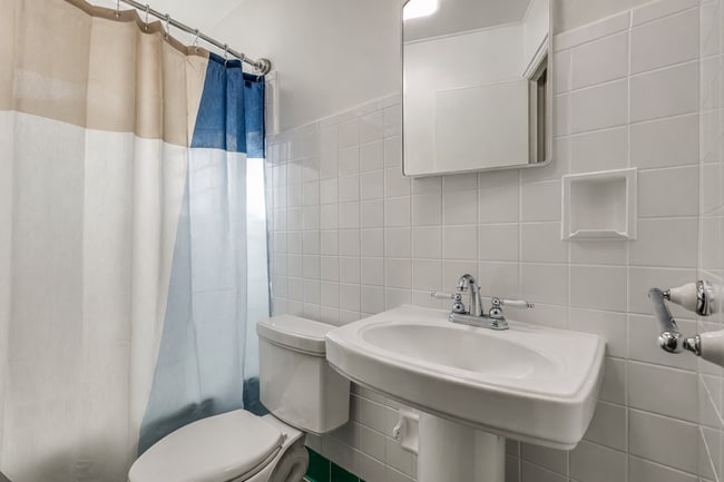 Building Photo - 458 S Indianapolis Ave