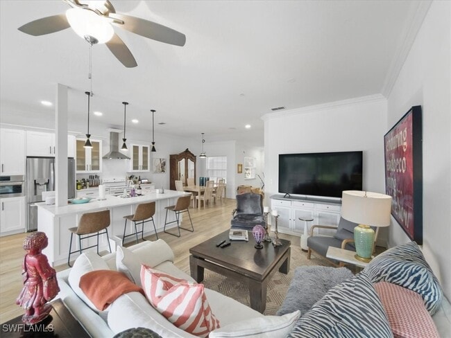 Building Photo - 6876 Redbay Park Rd