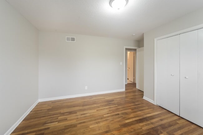 Building Photo - 4547 Almo Ave