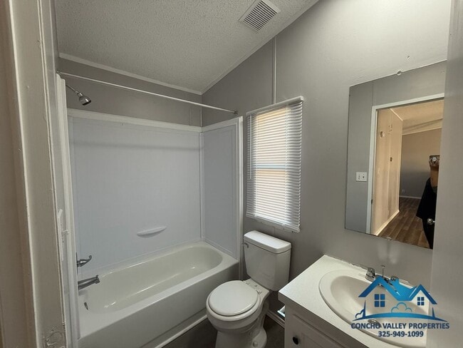 Building Photo - 10302 Glass Ct Rd