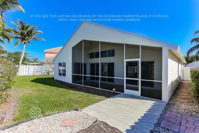 Building Photo - 1369 Fairfax Cir E