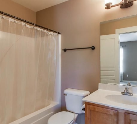 Bath 1 - 2364 Zermatt Ave