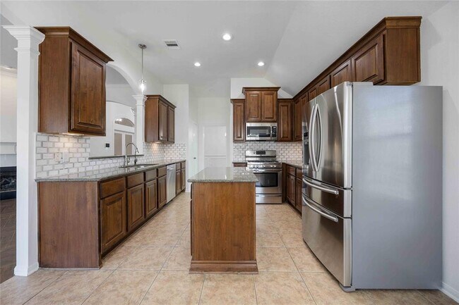 Building Photo - 2301 Shadow Canyon Ct