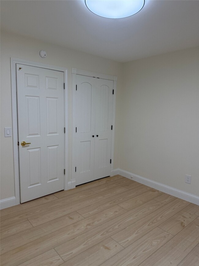Building Photo - 3207 E Heatherock Cir