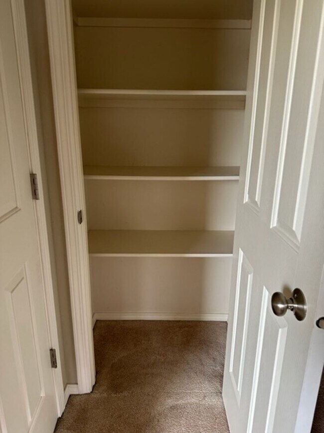 Building Photo - Great Location 2 Bedroom in Bozeman!!