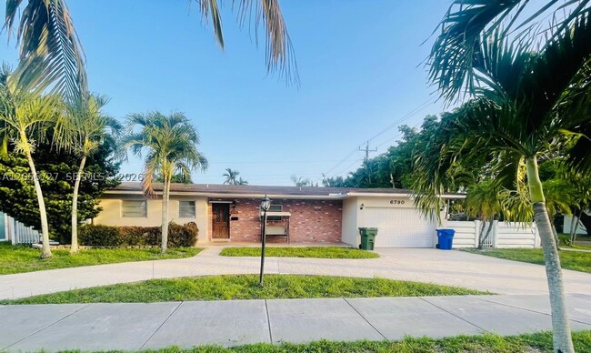 Building Photo - 6790 SW 10th St