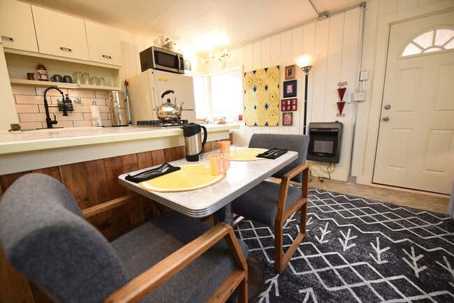 Building Photo - 759 MT-2