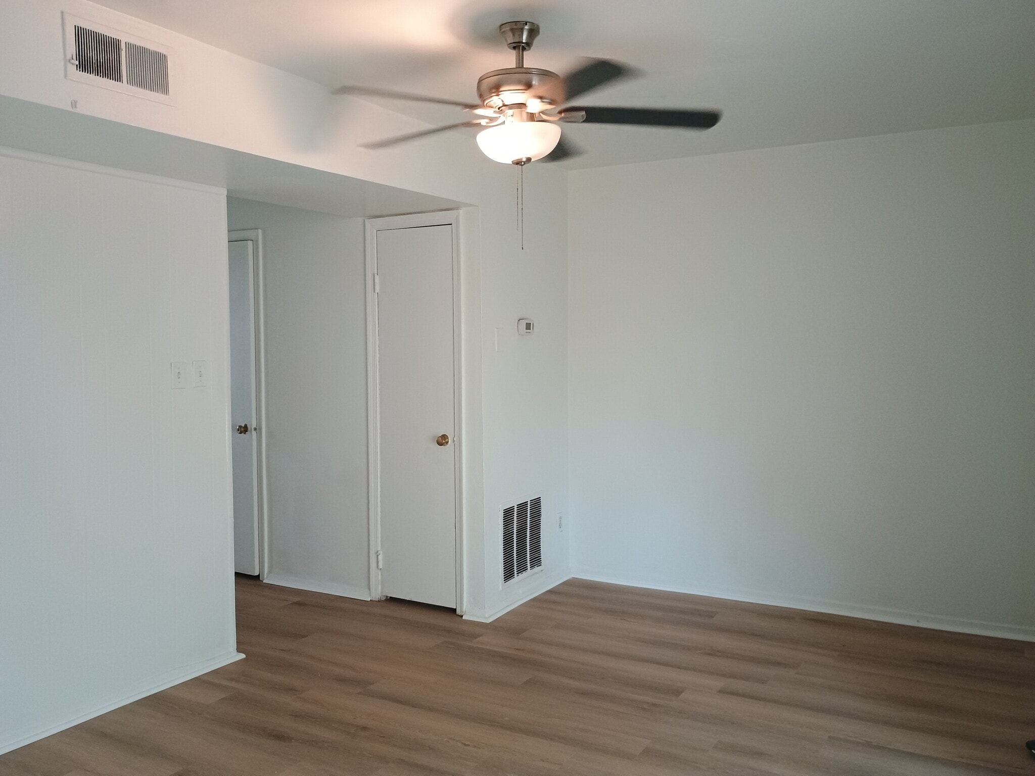 Living room - 6617 Stoney Point North