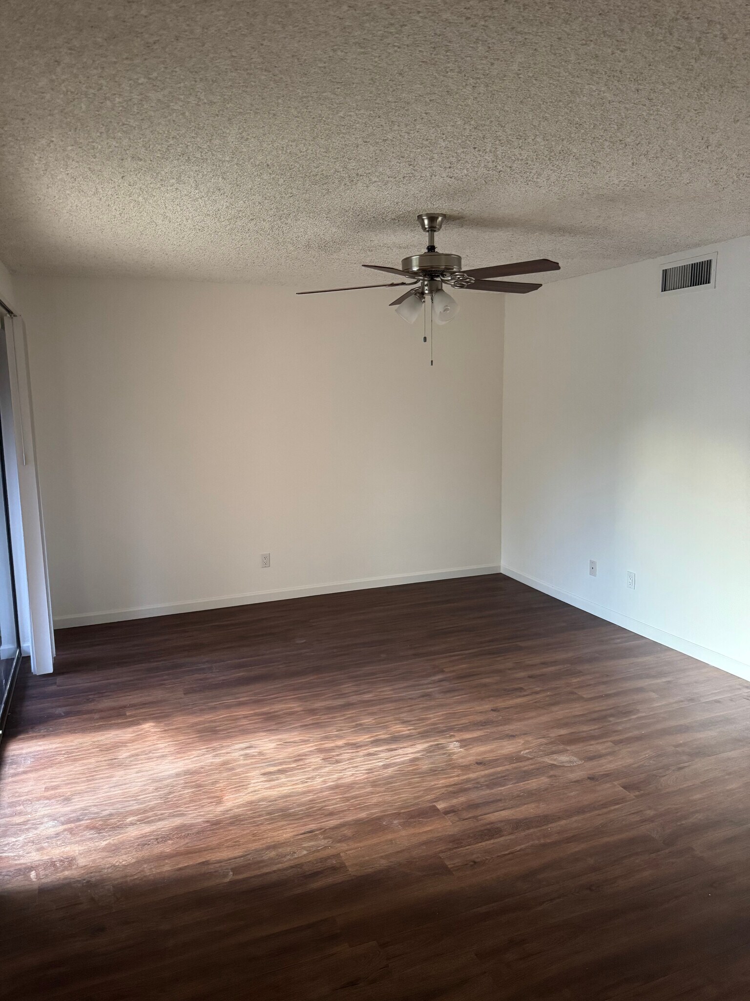 Building Photo - 1550 N Stapley Dr