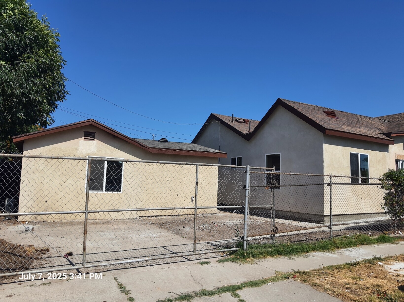 Exterior - 1221 W 152nd St