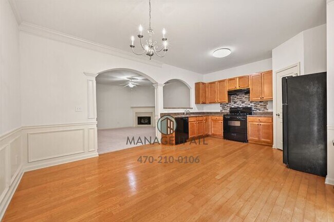 Building Photo - 3 Bedroom Townhome in Alpharetta