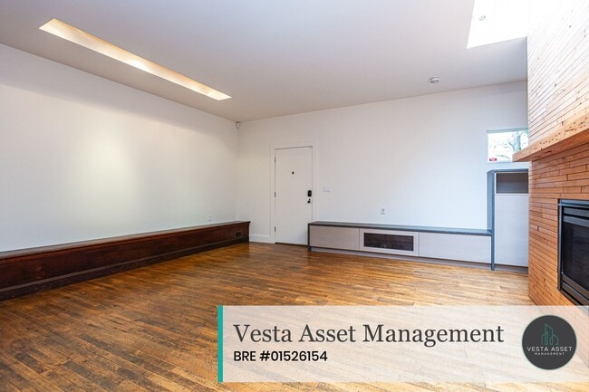 Building Photo - 141 Ames Alley
