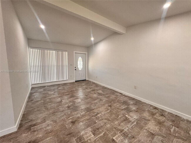 Building Photo - 3501 SW 41st St