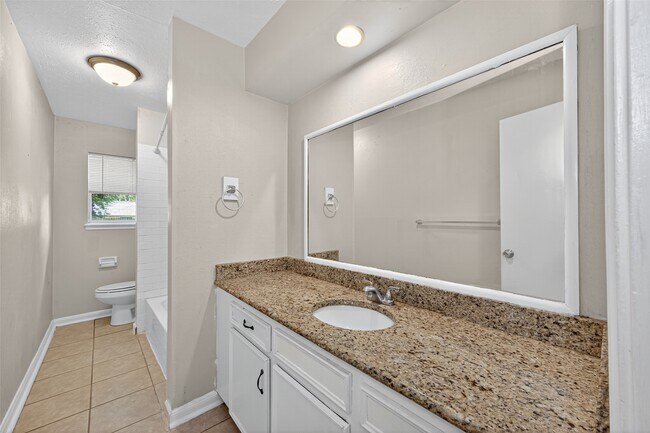 Building Photo - 108 Belvedere Dr