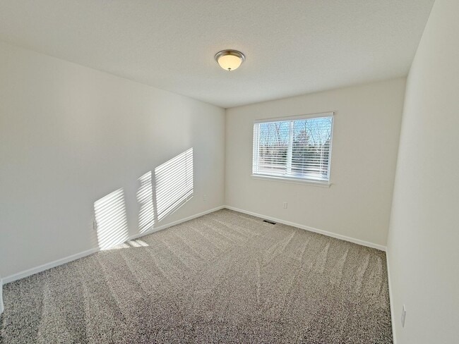 Building Photo - 8125 N Brown Station Rd