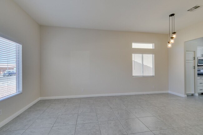 Building Photo - Beautifully Remodeled 3-Bedroom Home in North Las Vegas – Move-In Ready!
