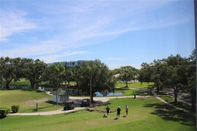 Building Photo - 4410 Fairways Blvd