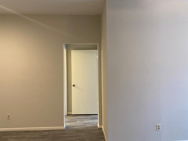 Building Photo - 2121 El Paseo St