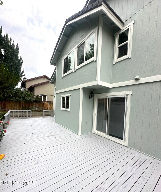 Building Photo - 5256 Santa Lupe Ave
