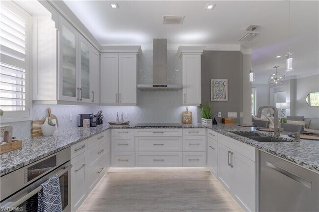 Building Photo - 5544 Lago Villaggio Way