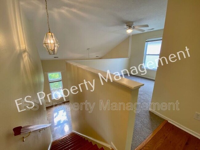 Building Photo - 7310 Parklake Pl