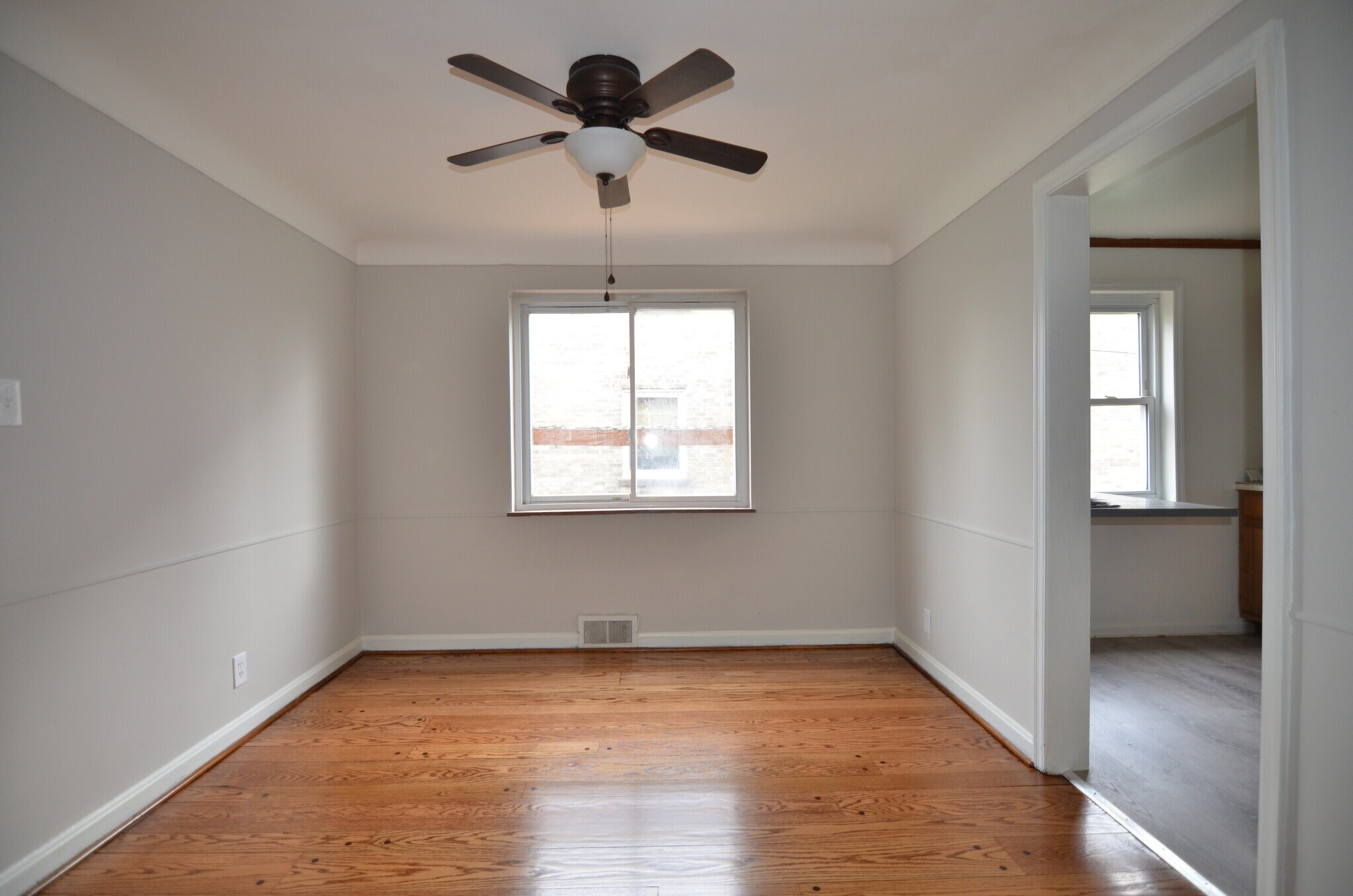 Building Photo - 7233 Brookcrest Dr