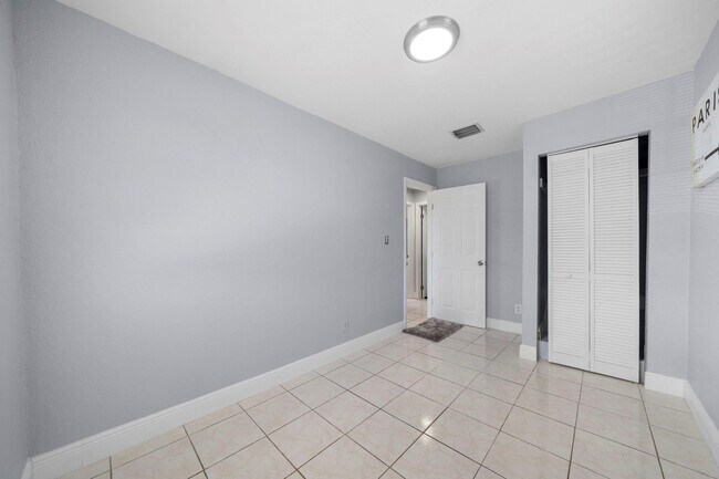 Building Photo - 4527 NW 191st Terrace