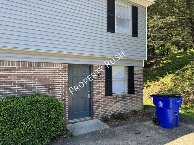 Building Photo - 1511 Rustic Dr