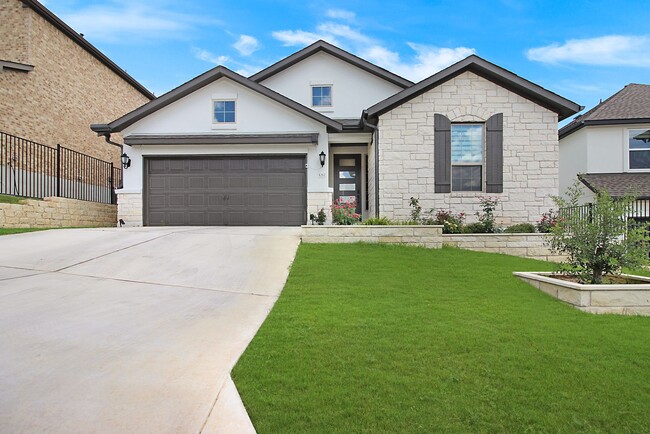 Building Photo - COMING SOON - AUGUST 2025 -Stunning 5-Bedr...