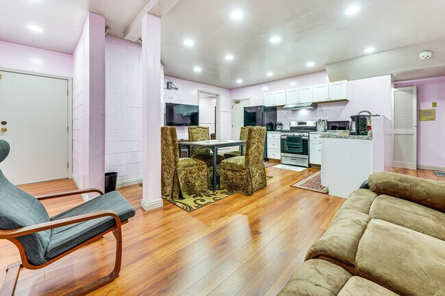 Building Photo - 17777 Camelot Ln