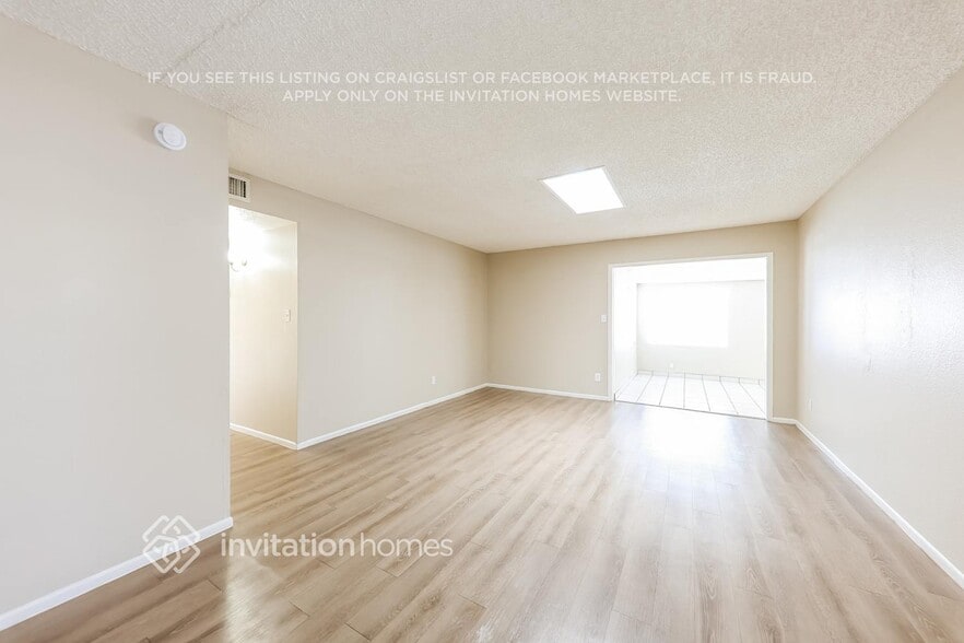 Building Photo - 5256 W Cholla St